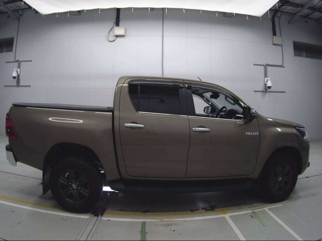 TOYOTA HILUX 2022