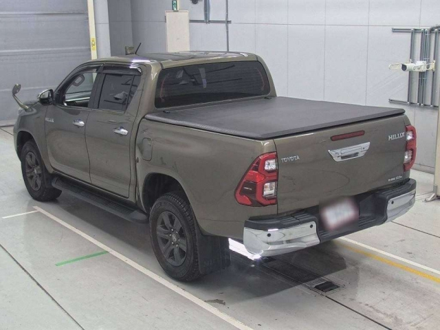 TOYOTA HILUX 2022