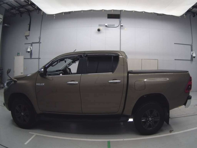 TOYOTA HILUX 2022