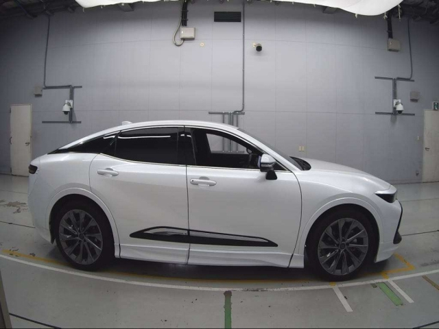 TOYOTA CROWN CROSSOVER 2023