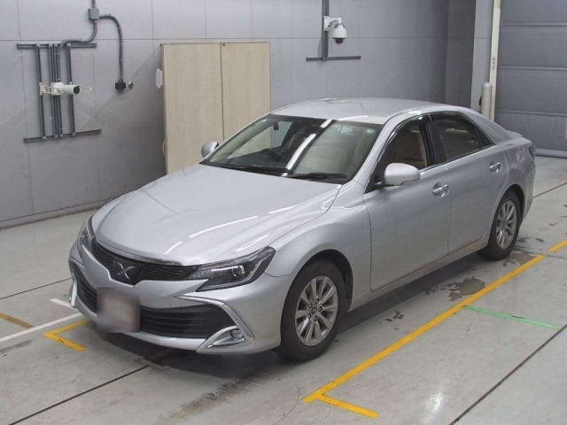 TOYOTA MARK X 2018