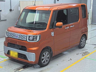 DAIHATSU WAKE 2015