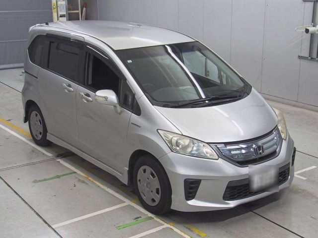 HONDA FREED 2013