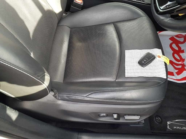 TOYOTA PRIUS PHV 2021