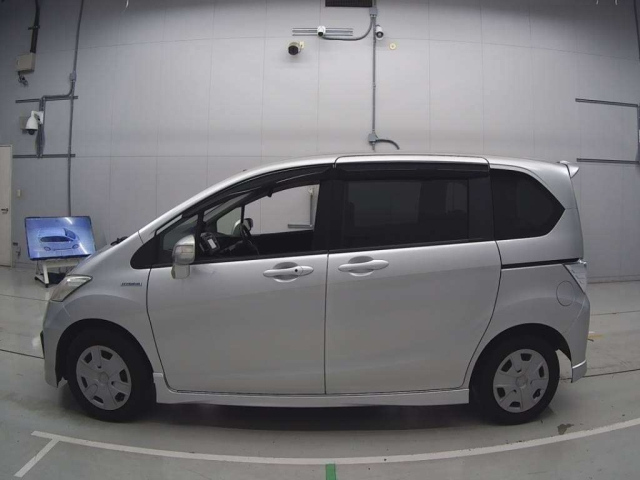 HONDA FREED 2013