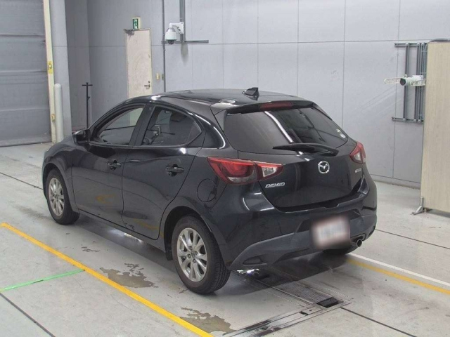 MAZDA DEMIO 2016
