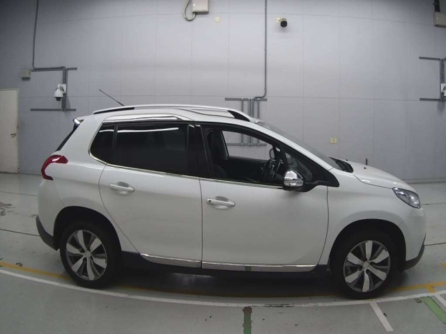 PEUGEOT 2008 2016