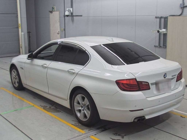 BMW 5 SERIES 2012