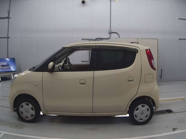 NISSAN MOCO 2010