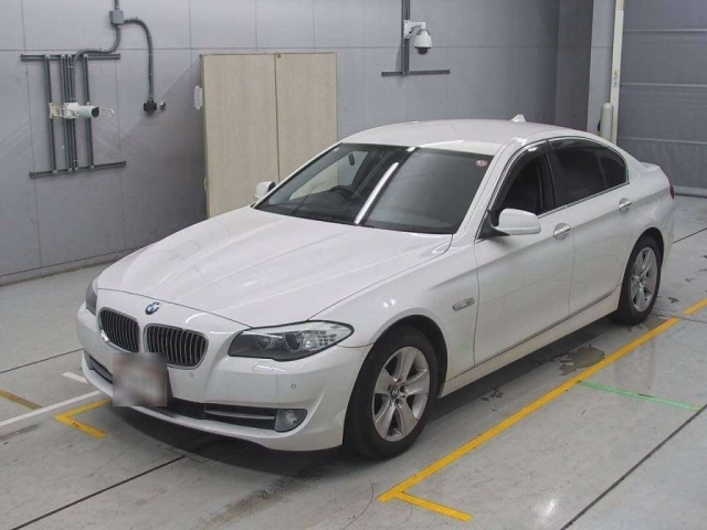 BMW 5 SERIES 2012
