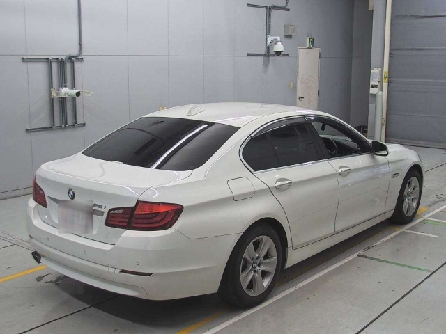 BMW 5 SERIES 2012