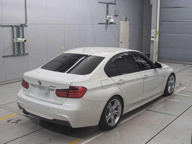 BMW 3 SERIES 2013