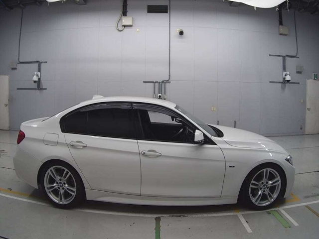 BMW 3 SERIES 2013