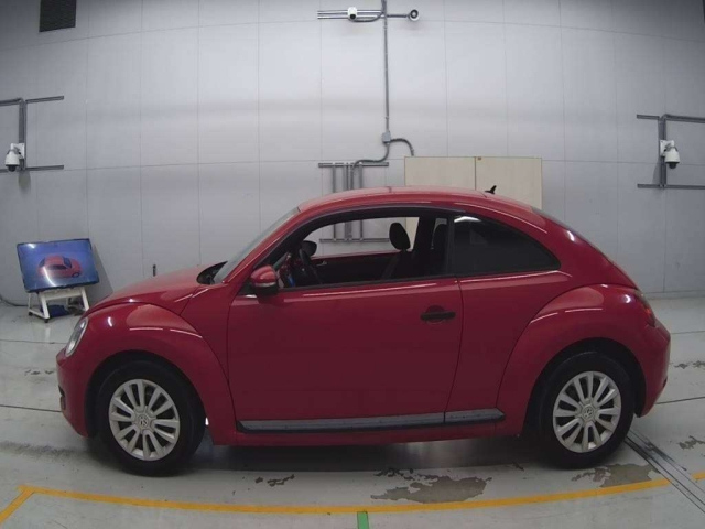 VOLKSWAGEN THE BEETLE 2016