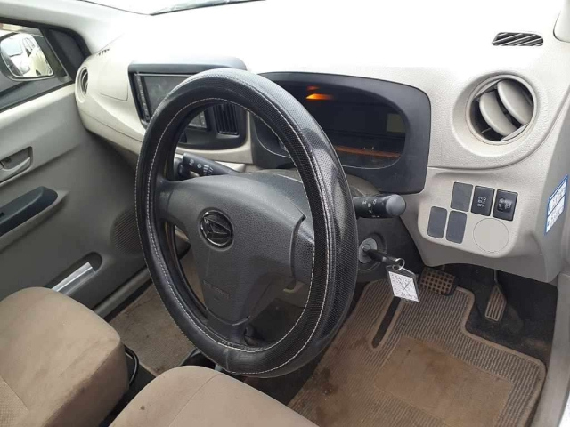 DAIHATSU MIRA E S 2012