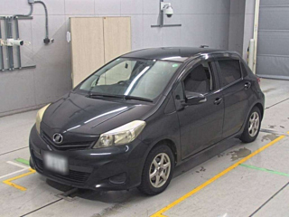 TOYOTA VITZ 2011