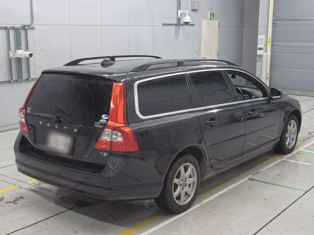 VOLVO V70 2012