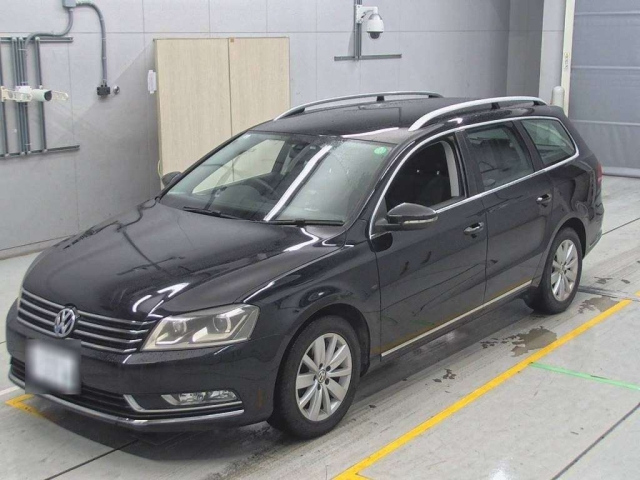 VOLKSWAGEN PASSAT VARIANT 2012