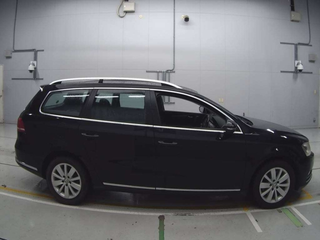 VOLKSWAGEN PASSAT VARIANT 2012