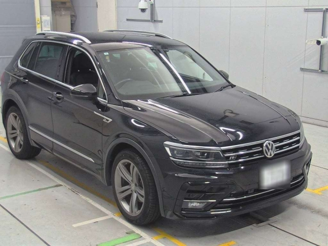 VOLKSWAGEN TIGUAN 2017