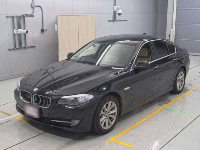 BMW 5 SERIES 2010