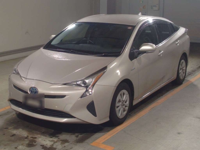 TOYOTA PRIUS 2016