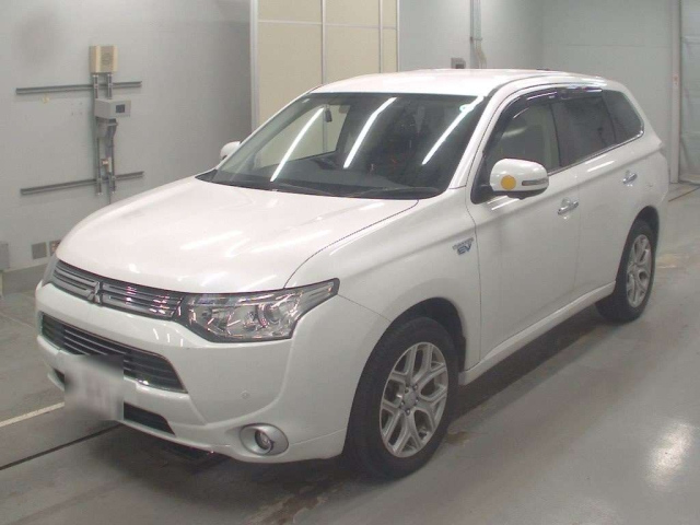 MITSUBISHI OUTLANDER PHEV 2013