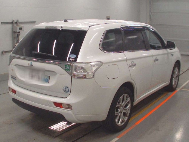 MITSUBISHI OUTLANDER PHEV 2013