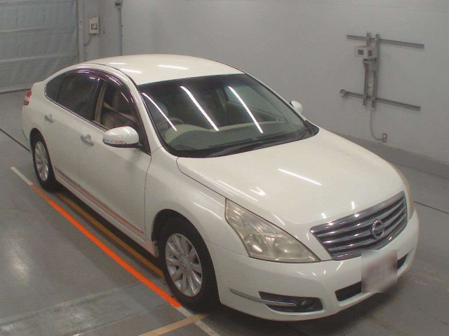 NISSAN TEANA 2011