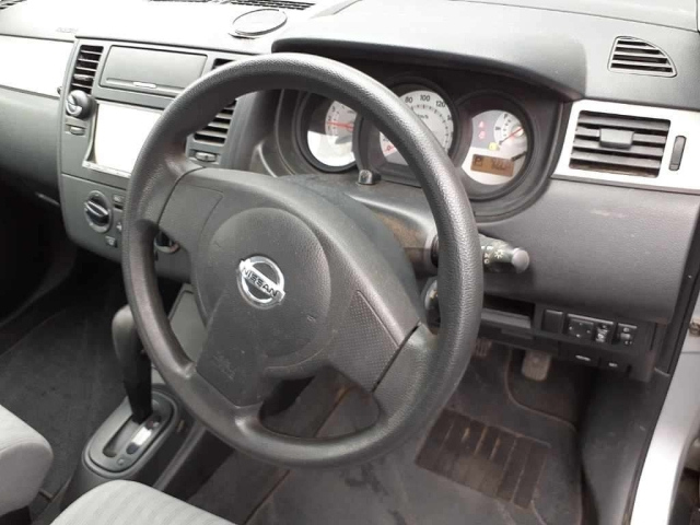 NISSAN TIIDA LATIO 2010