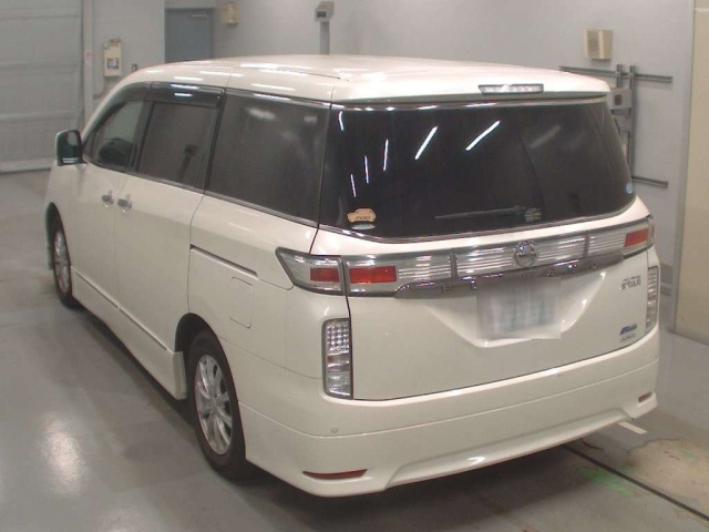 NISSAN ELGRAND 2013