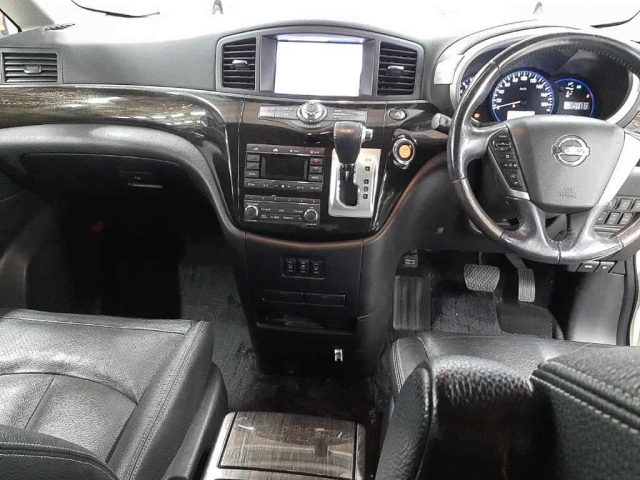 NISSAN ELGRAND 2013