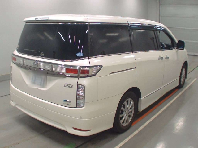 NISSAN ELGRAND 2013