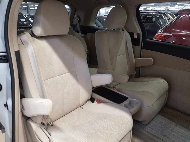 TOYOTA ESTIMA HYBRID 2015