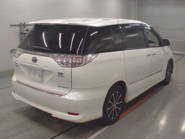 TOYOTA ESTIMA HYBRID 2015