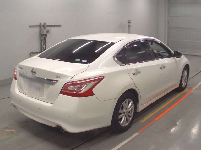 NISSAN TEANA 2015