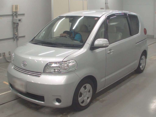 TOYOTA PORTE 2008
