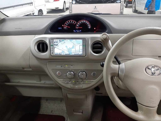 TOYOTA PORTE 2008