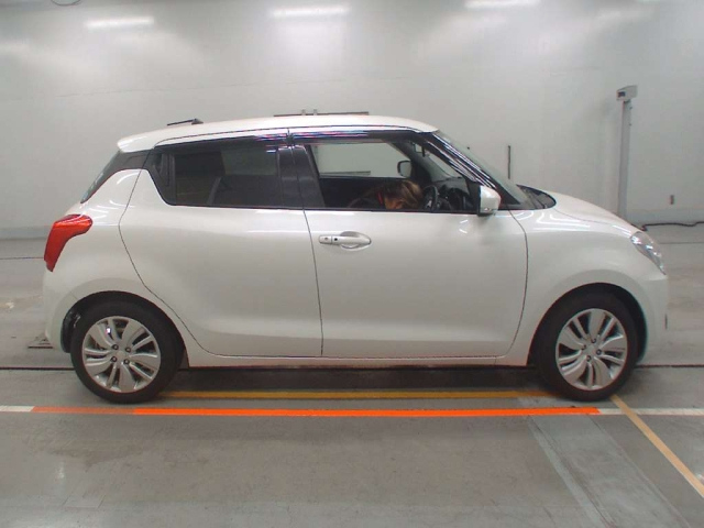 SUZUKI SWIFT 2017