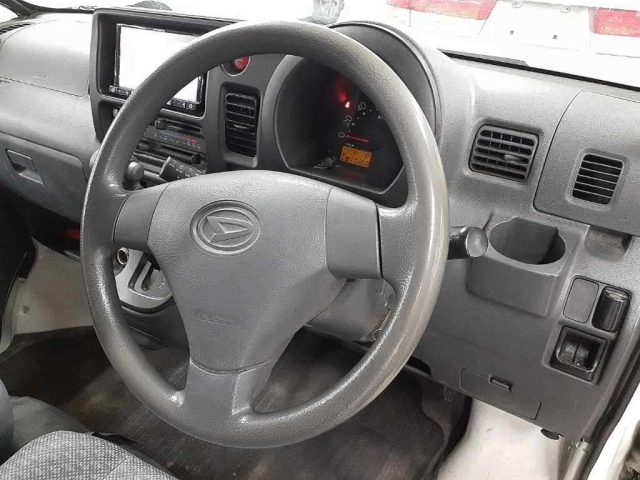 DAIHATSU HIJET VAN 2016