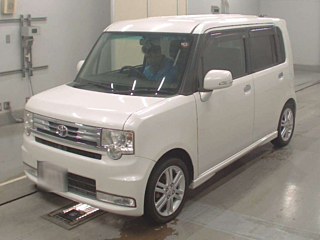 TOYOTA PIXIS SPACE 2014