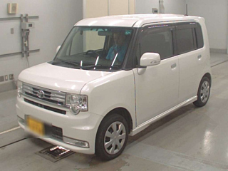 TOYOTA PIXIS SPACE 2015