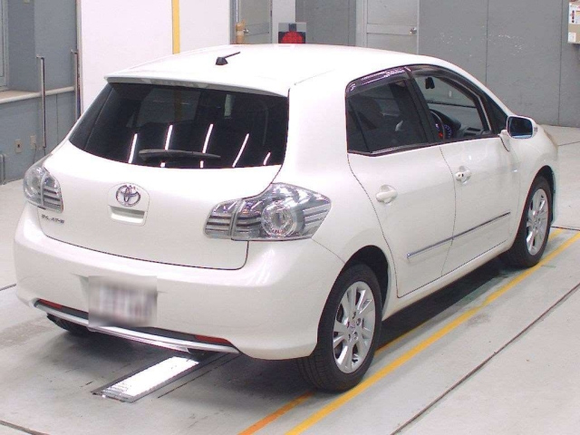 TOYOTA BLADE 2010