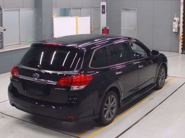 SUBARU LEGACY OUTBACK 2013