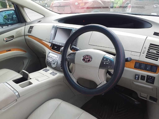 TOYOTA ESTIMA HYBRID 2010