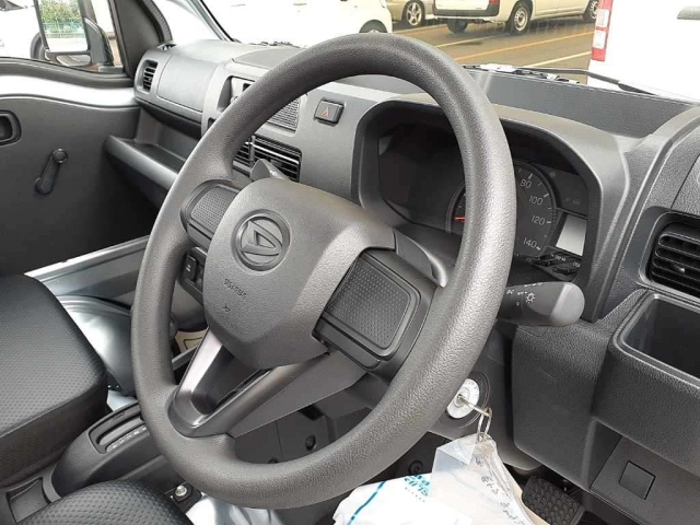 DAIHATSU HIJET TRUCK 2025