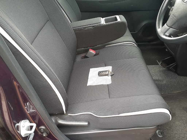 TOYOTA PIXIS SPACE 2012