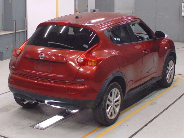 NISSAN JUKE 2012