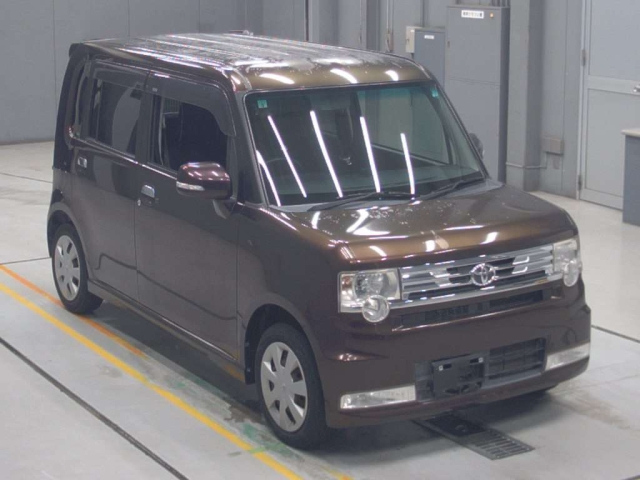 TOYOTA PIXIS SPACE 2012
