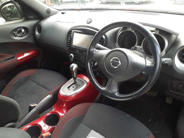NISSAN JUKE 2012